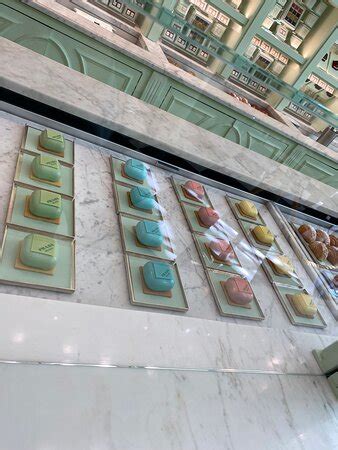 prada cafe reviews